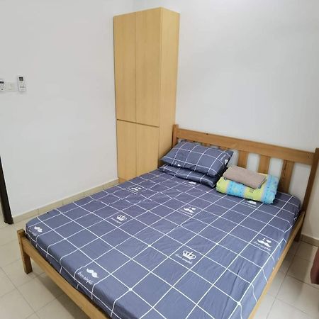 Infinity Homestay Bandar Cemerlang Ulu Tiram Buitenkant foto